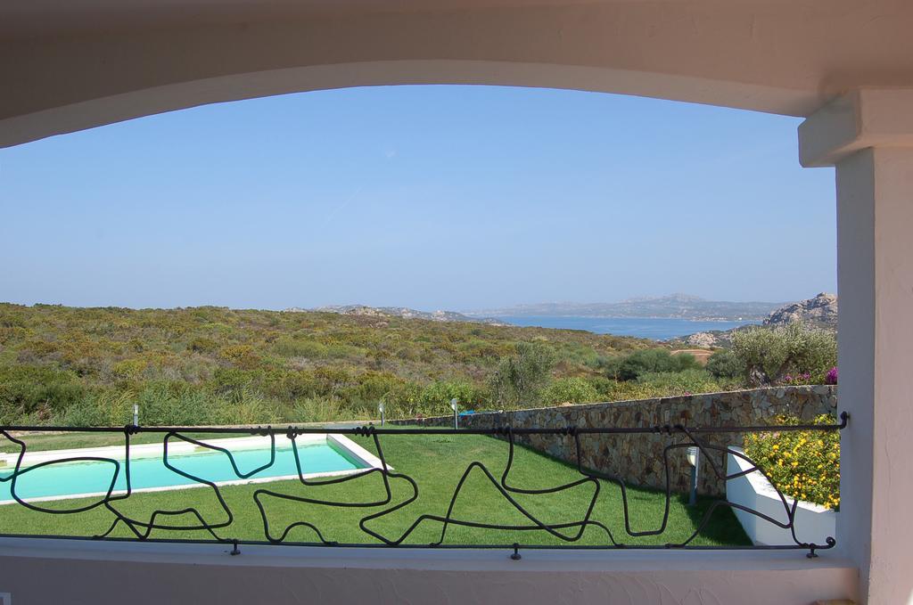 Villa Smeralda Palau Rum bild