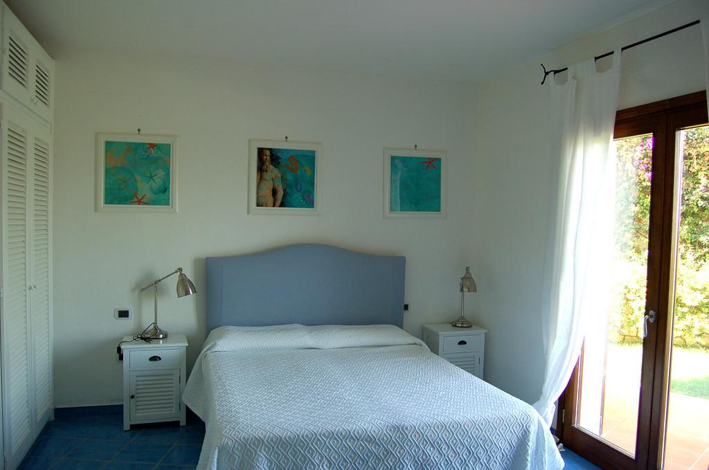 Villa Smeralda Palau Rum bild